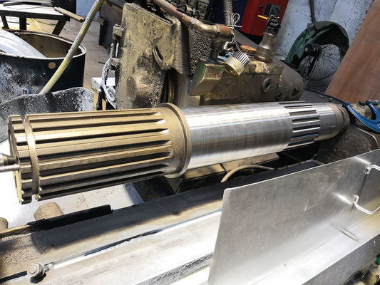 कार्बराइजिंग स्ट्रेट स्पलाइन गियर दस्ता 20Cr2Ni4 10 मिमी स्पलाइन चौड़ाई: