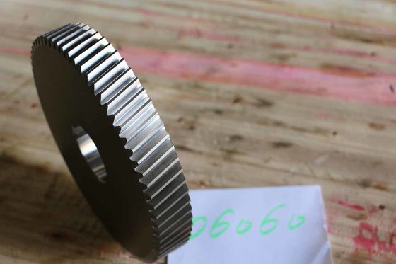 फोर्जिंग प्रोसेसिंग सिंगल हेलिकल गियर के साथ 25 चौड़ाई और 1.0 एडिडम गुणांक