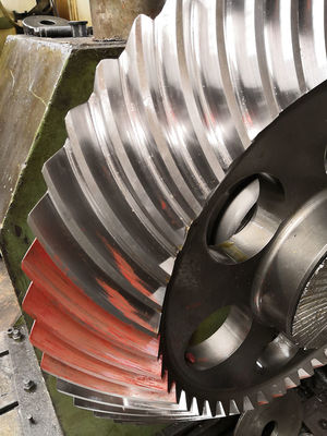 48T आईएसओ 6-7 ग्रेड शंक्वाकार सर्पिल पेचदार गियर 14.117 मॉड्यूल: